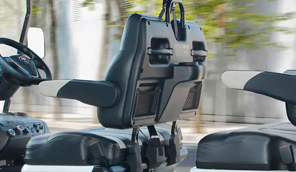 Shot of the rear seats of a GM5 - Ranger6 model representing a correct golf cart maintenance job